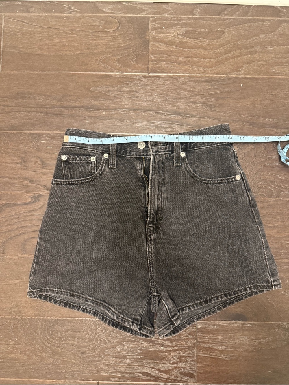 Levi’s high loose shorts